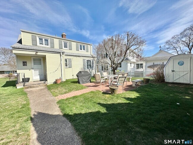 Building Photo - 40 Parkway S