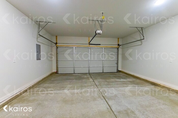 Building Photo - 6109 Stonewater Ct