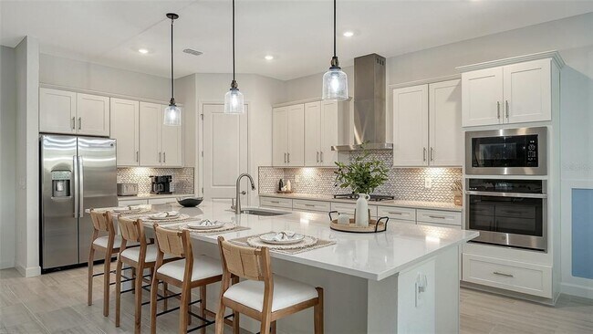 Building Photo - 5612 Lightning Whelk Ln