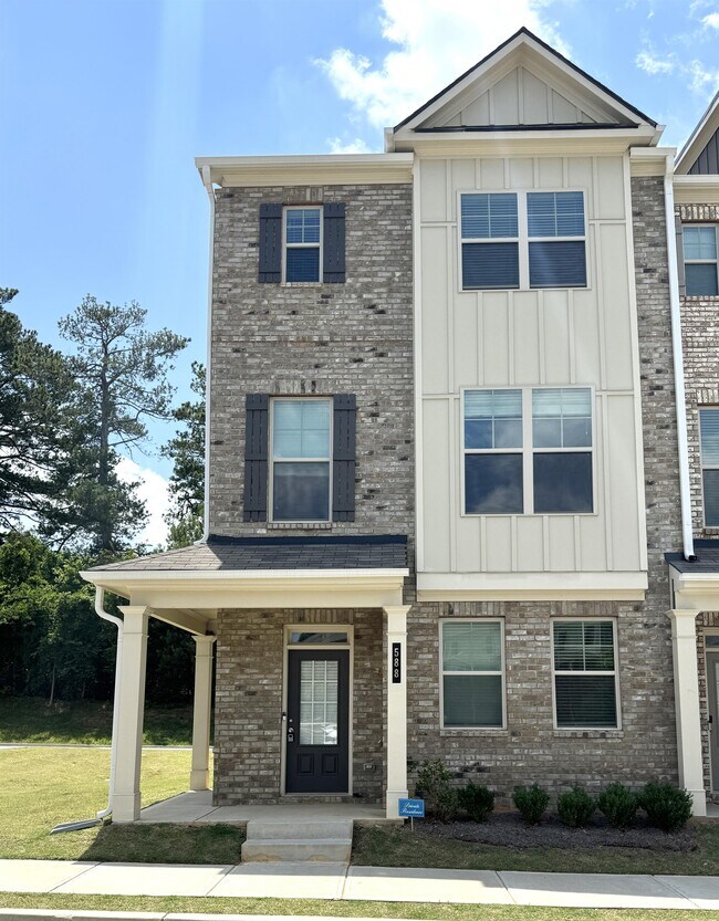 Building Photo - 588 Amarante Cir