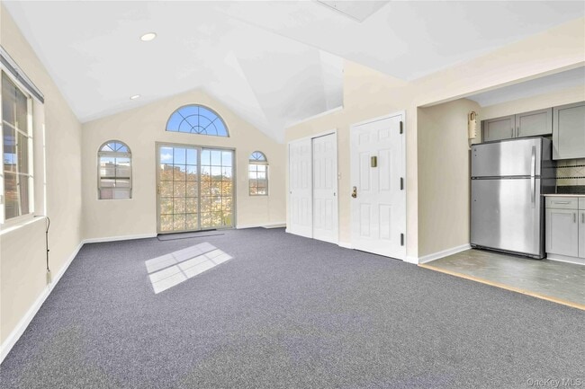 Building Photo - 88-20 70th Rd