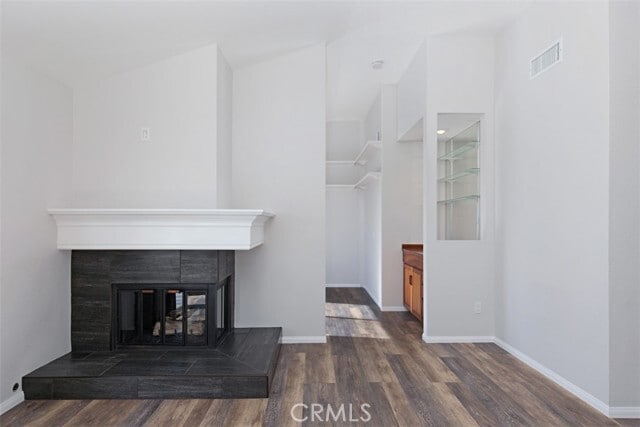 Building Photo - 8 New Chardon