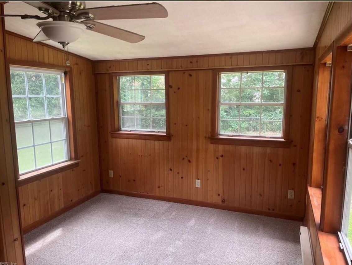 Building Photo - 229 Bridgeview Cir