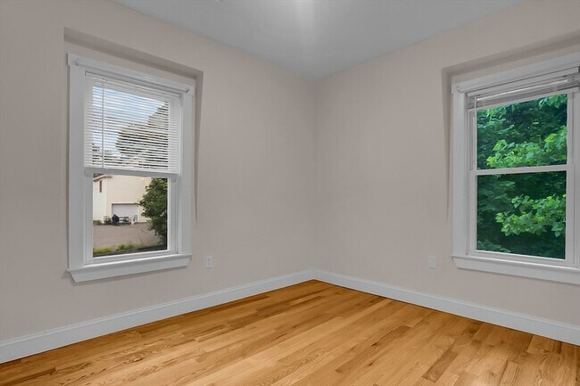 Building Photo - 29-33 Highland Avenue Unit 4