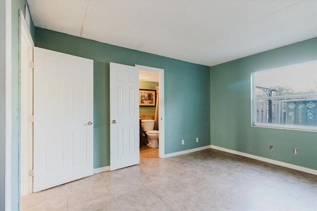 Building Photo - 14419 Americana Cir