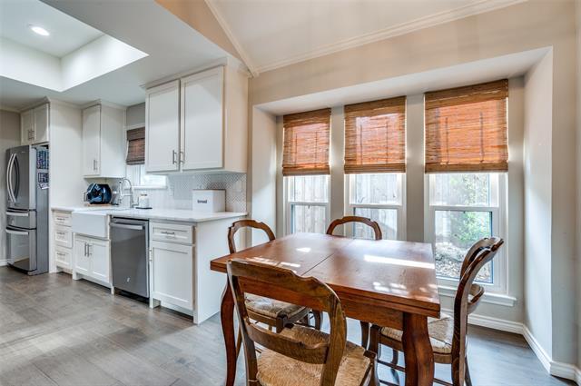 Building Photo - 6423 Windsong Dr