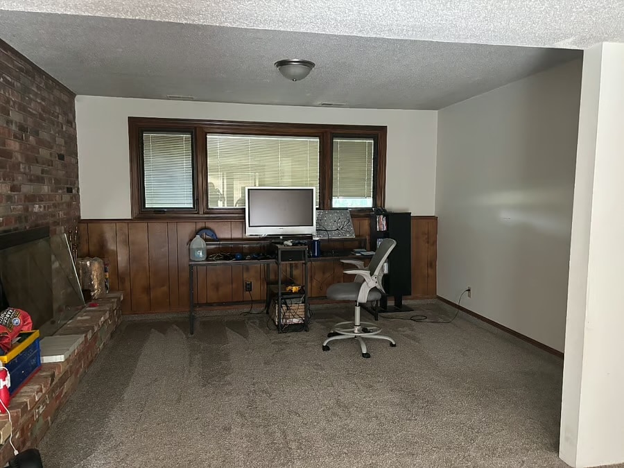 Building Photo - 200 Arrowhead Dr