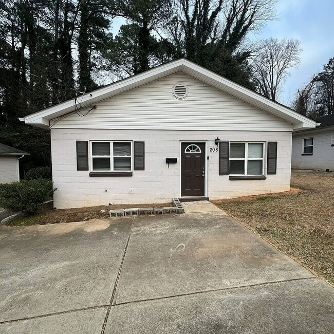 Building Photo - 208 Harper St