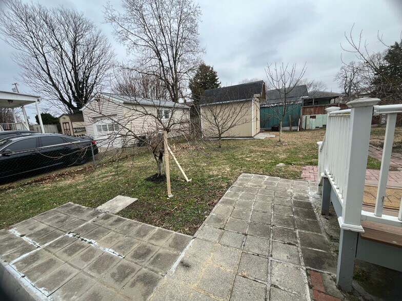 Building Photo - 14 Highland Rd