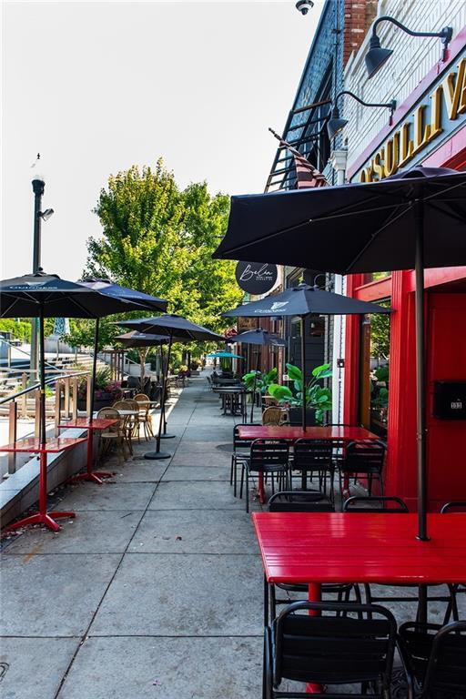 Building Photo - 408 Sycamore Dr