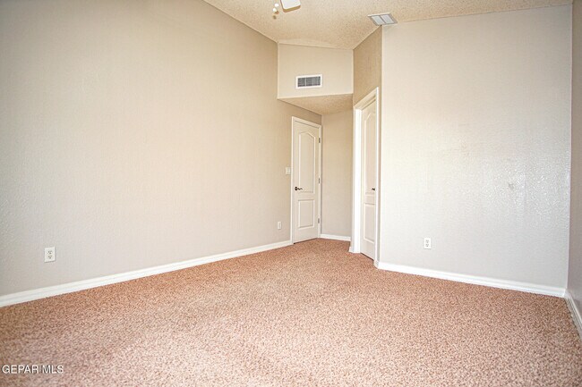 Building Photo - 12712 Tierra Karla Dr