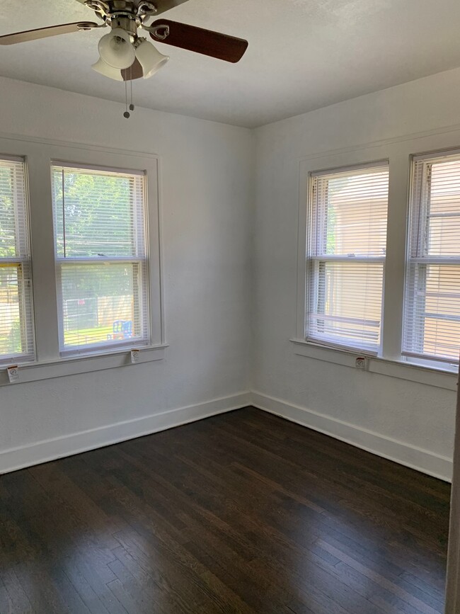 Building Photo - Beautiful 3 Bedroom Home
