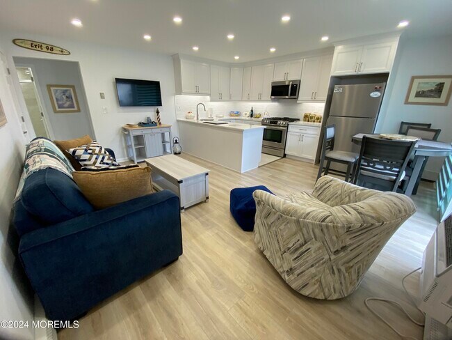 Building Photo - 205 Ocean Ave N