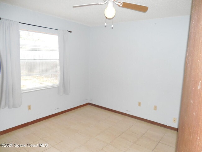 Building Photo - 1492 Autumn Woods Dr