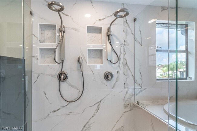 Building Photo - 1588 Vizcaya Ln