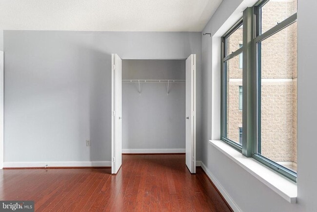 Building Photo - 1150 K St NW