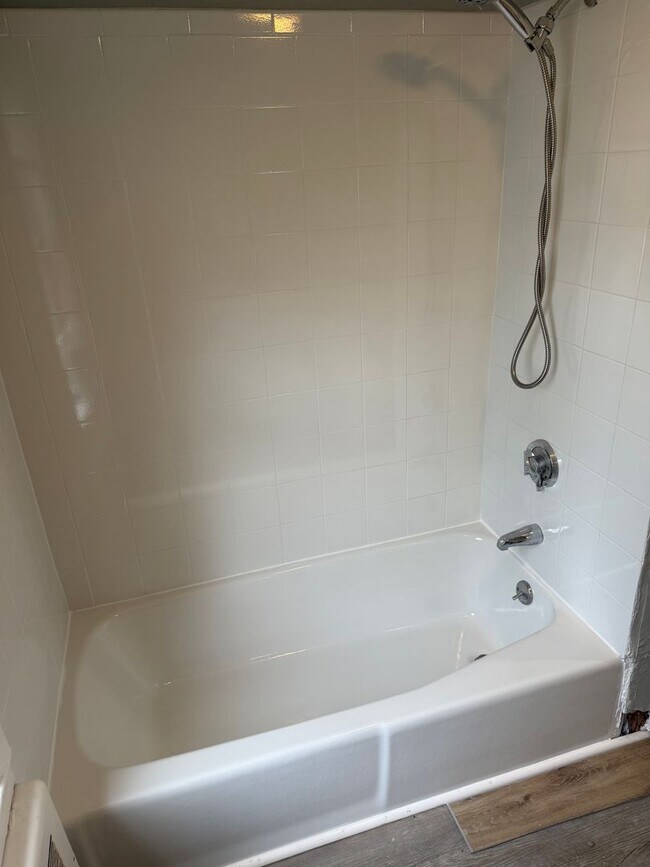 Building Photo - 36 Fisher St