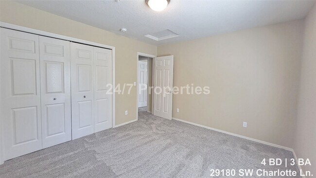 Building Photo - 29180 SW Charlotte Ln