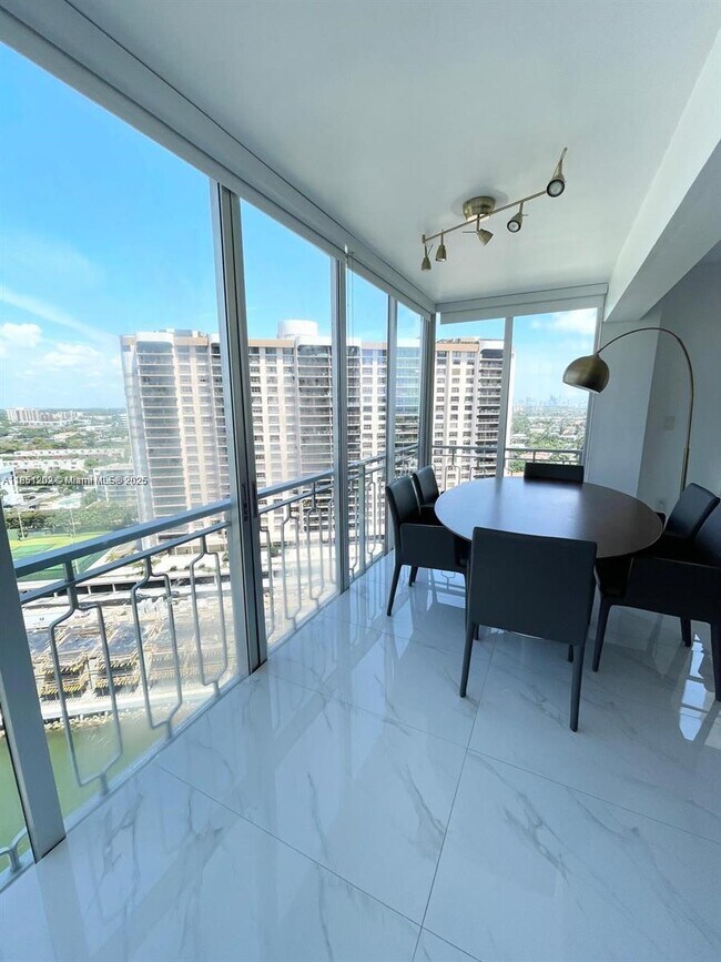 Building Photo - 11111 Biscayne Blvd
