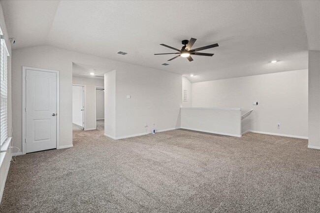 Building Photo - 20221 Heinrich Ln
