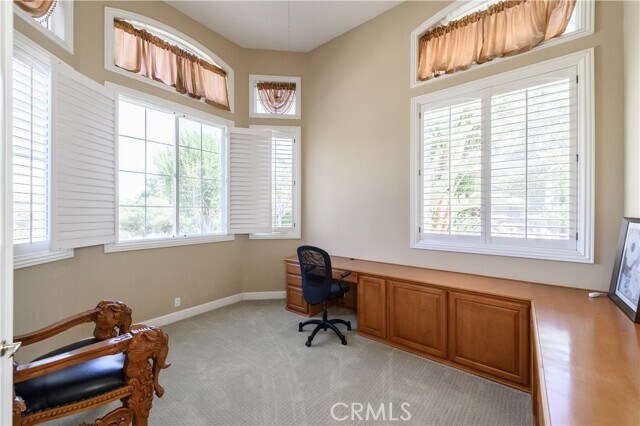 Building Photo - 21 Bent Oak