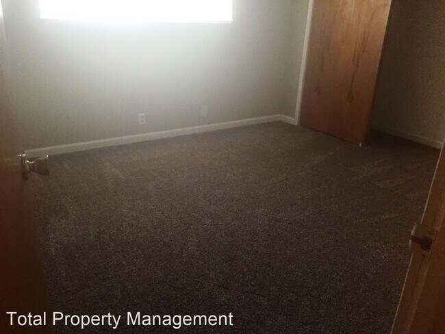 Building Photo - 3 br, 2 bath House - 946 Cardoza Dr