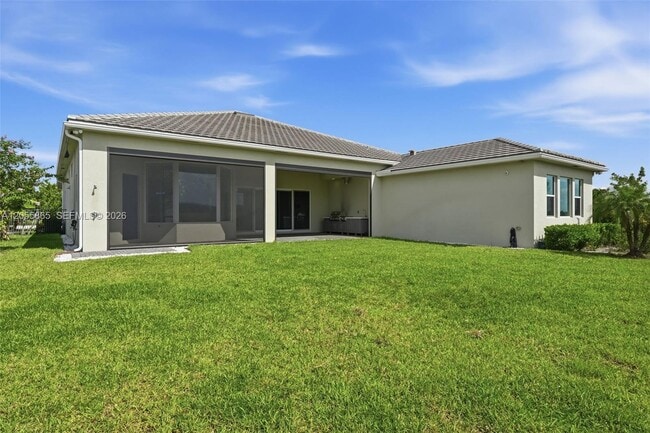Building Photo - 4662 Estates Cir
