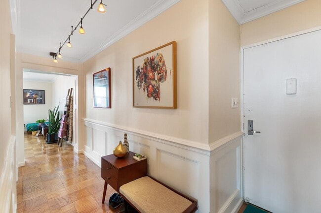 Building Photo - 6040 JFK Blvd E