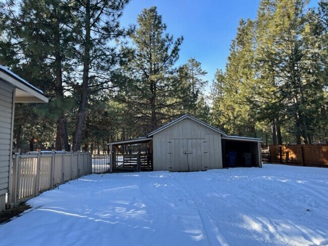 Building Photo - Cozy 3-Bedroom in Beautiful Tollgate!