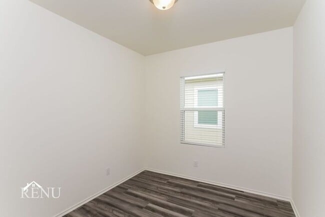 Building Photo - 5222 Dawn Break