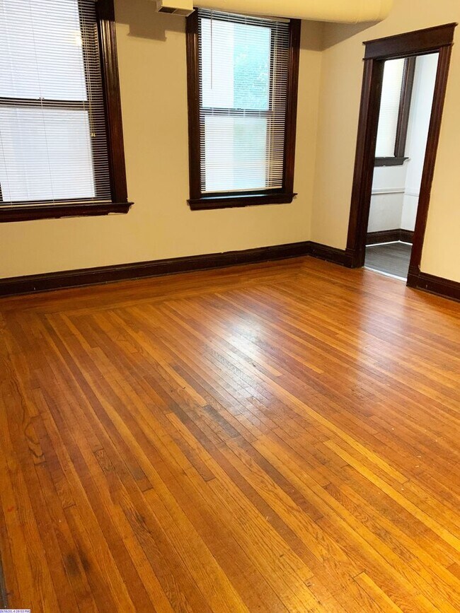 Interior Photo - The Murray