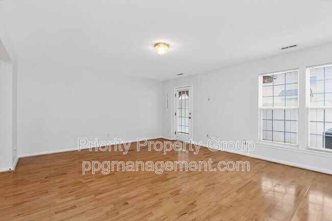 Building Photo - 12304 Verdant Ct