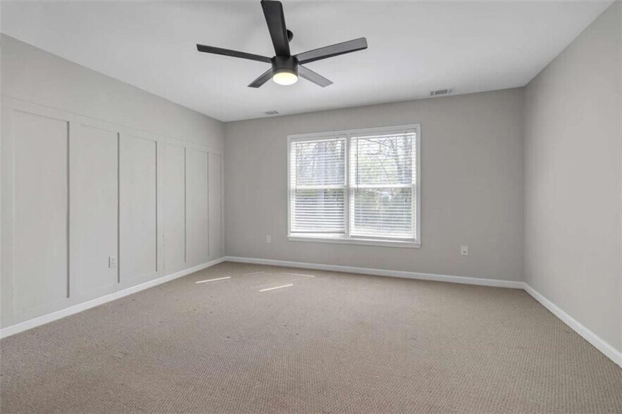 Building Photo - 1948 Detroit Ave NW