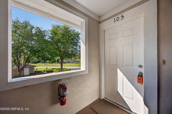 Building Photo - 13727 Richmond Park Dr N