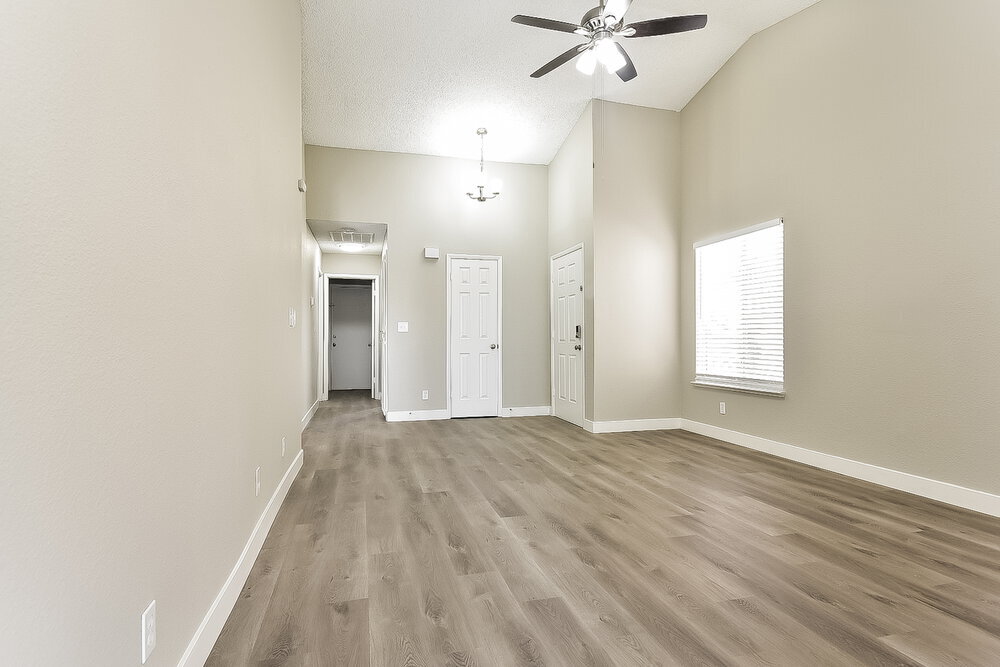 Building Photo - 4361 Faberge Ave