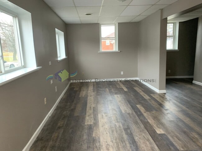 Building Photo - Madison Rental