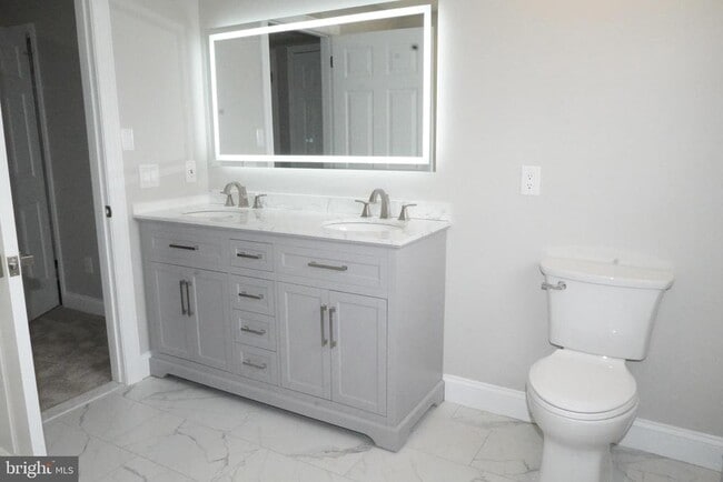 Building Photo - 7308 Normandy Dr