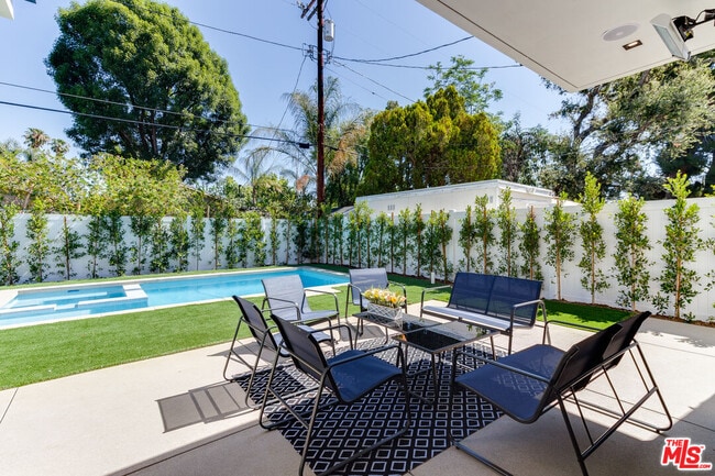 Building Photo - 18015 Martha St