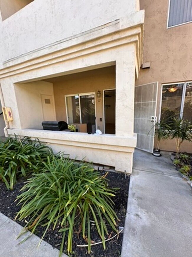 Building Photo - 2BD | 2BA Condo in Spring Valley!