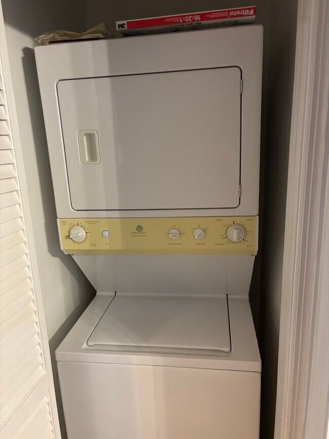 Building Photo - Burlington