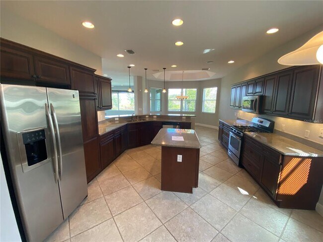 Building Photo - 627 Quinby Way