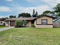 Building Photo - 5323 Winewood Dr