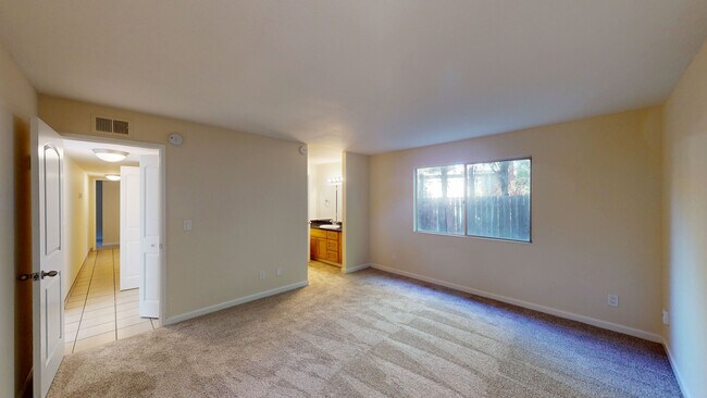 Building Photo - 18163 Happy Ln