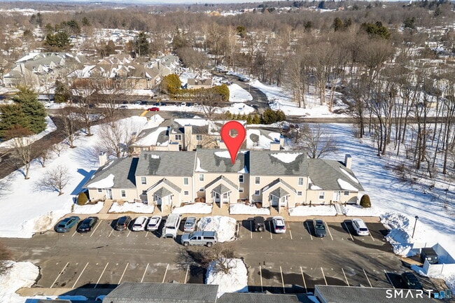 Building Photo - 2 The Hamlet