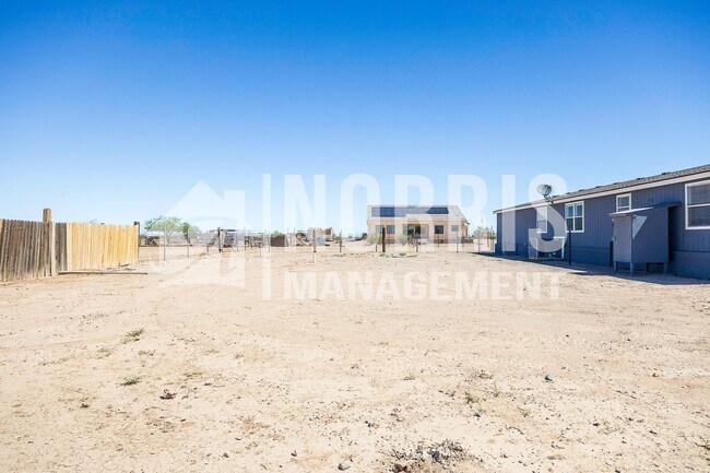 Building Photo - 9960 S Niehaus Rd