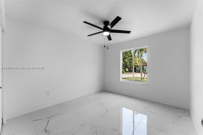 Building Photo - 15042 SW 149th Ct