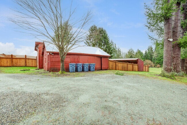 Building Photo - 11825 Woods Lake Rd
