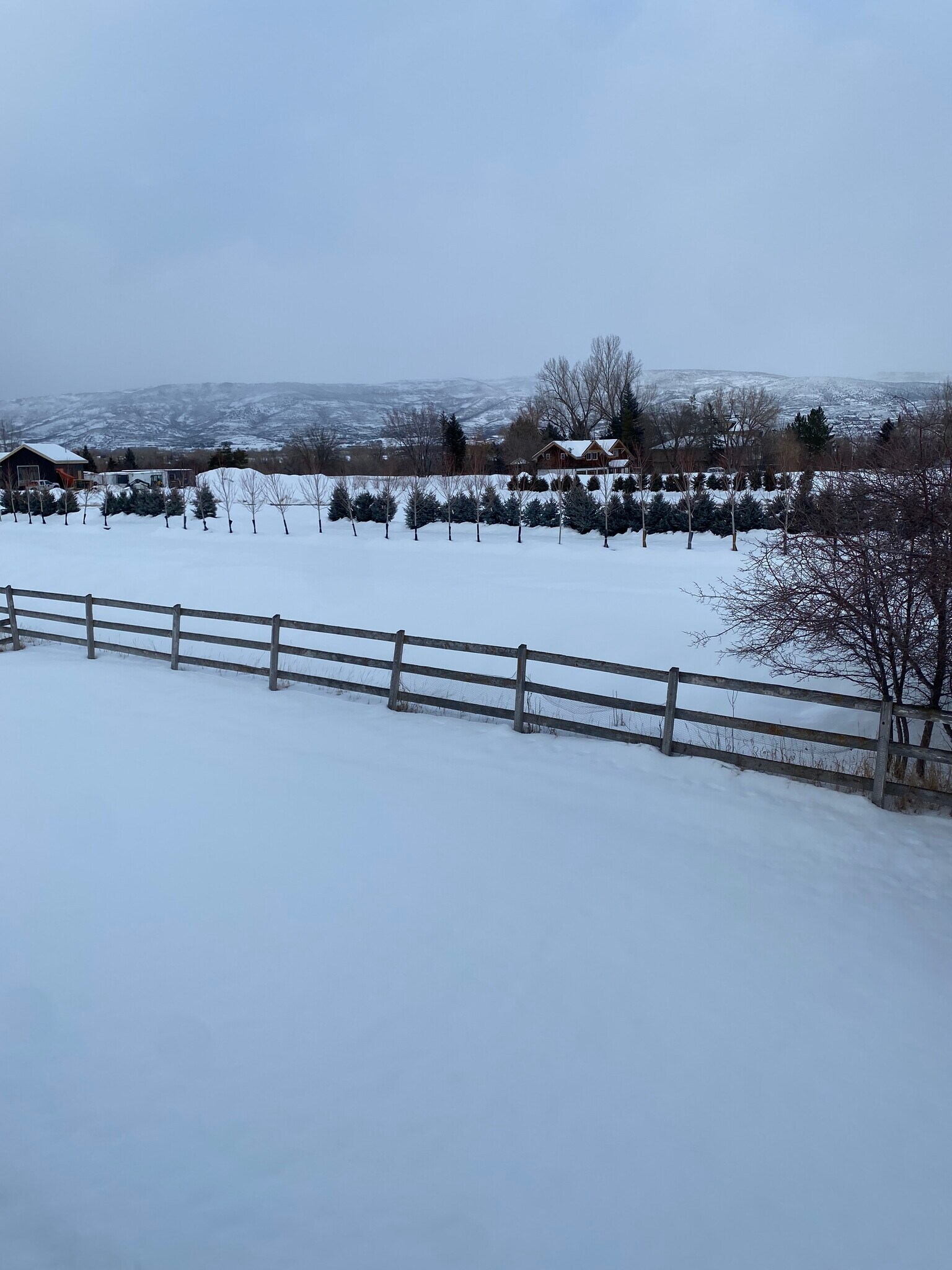 Building Photo - 777 E Main St