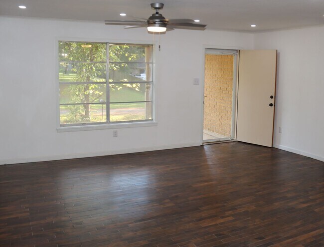 Building Photo - Newly Remodeled Single-Family Home