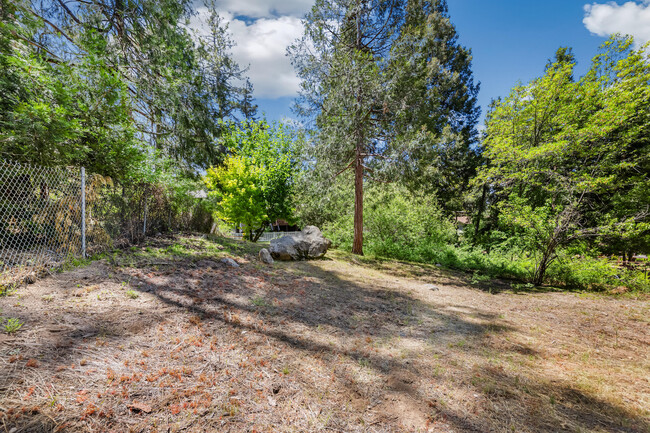 Building Photo - 54700 S Circle Dr